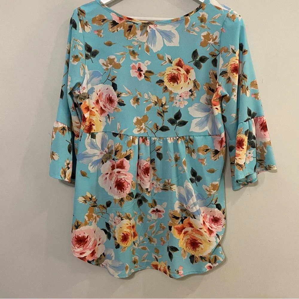 5/$25 COOL MELON Floral Boho Flowy Crepe Blouse Medium - Picture 6 of 7